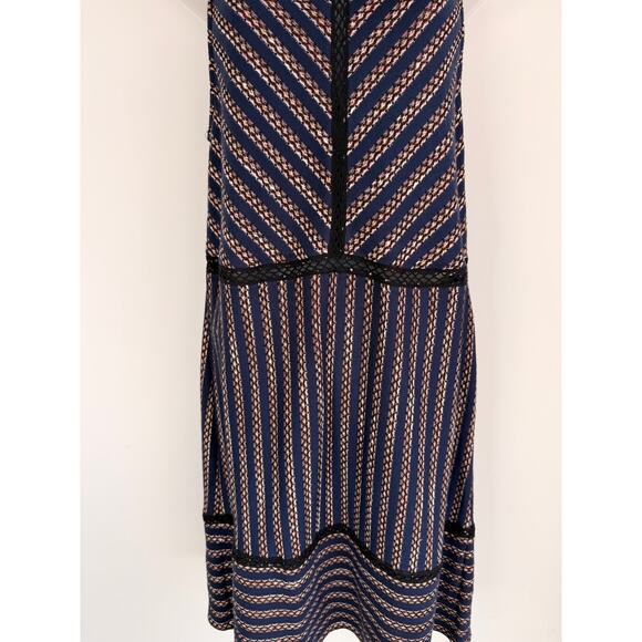 BCBGMAXAZRIA Blue Striped Sleeveless Knit Dress Lace Trim Size M - Picture 3 of 8